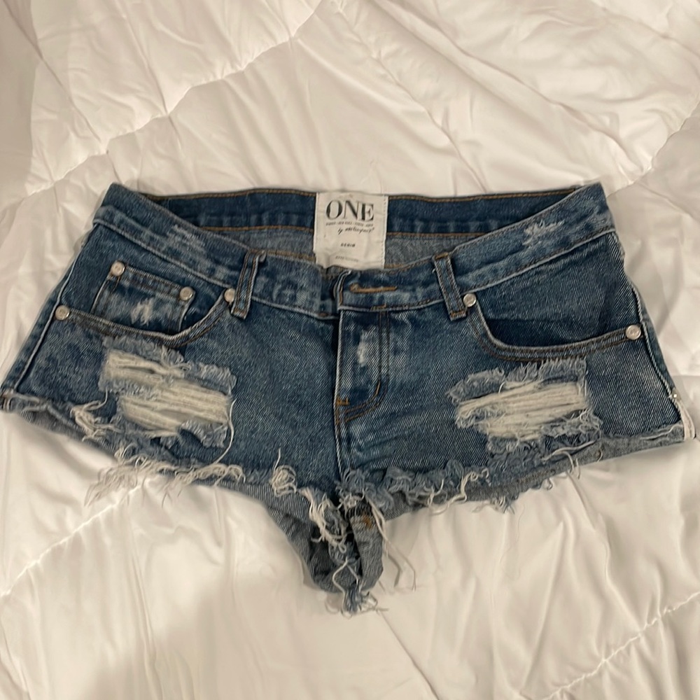 One by one teaspoon trash whores shorts